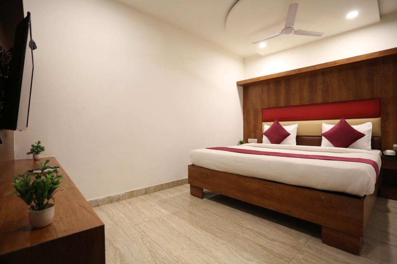 Hotel Sm Suits Near Delhi Airport-Unit By Grand Urban Luxury Neu-Delhi Exterior foto