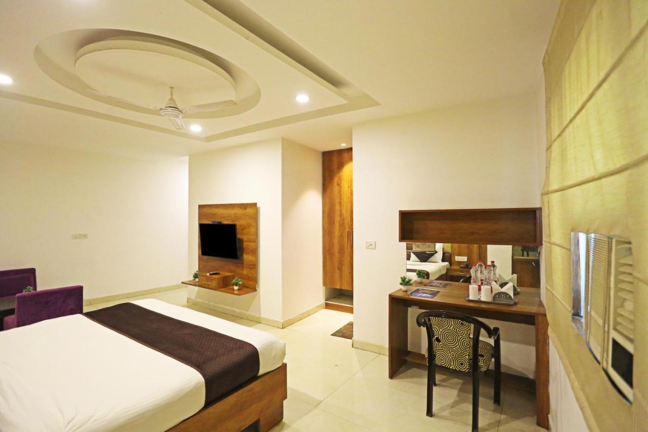 Hotel Sm Suits Near Delhi Airport-Unit By Grand Urban Luxury Neu-Delhi Exterior foto