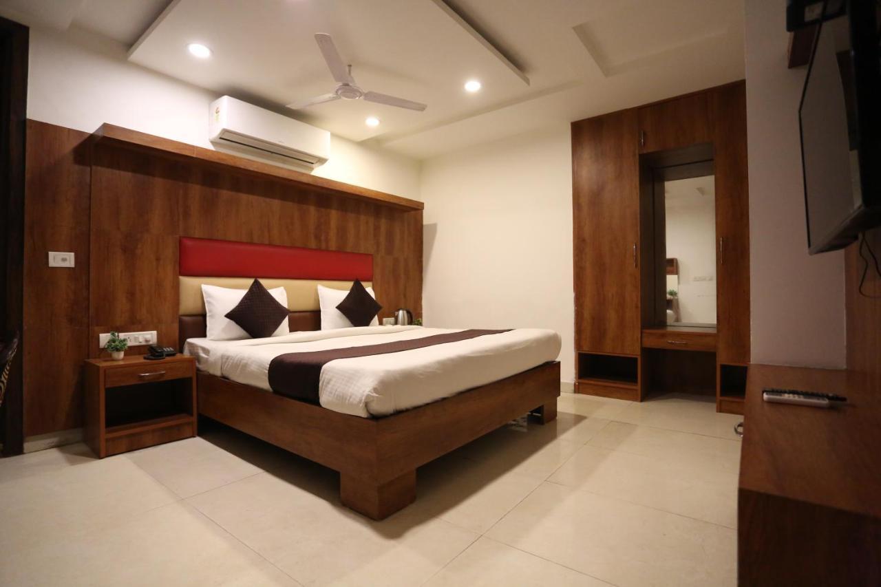 Hotel Sm Suits Near Delhi Airport-Unit By Grand Urban Luxury Neu-Delhi Exterior foto