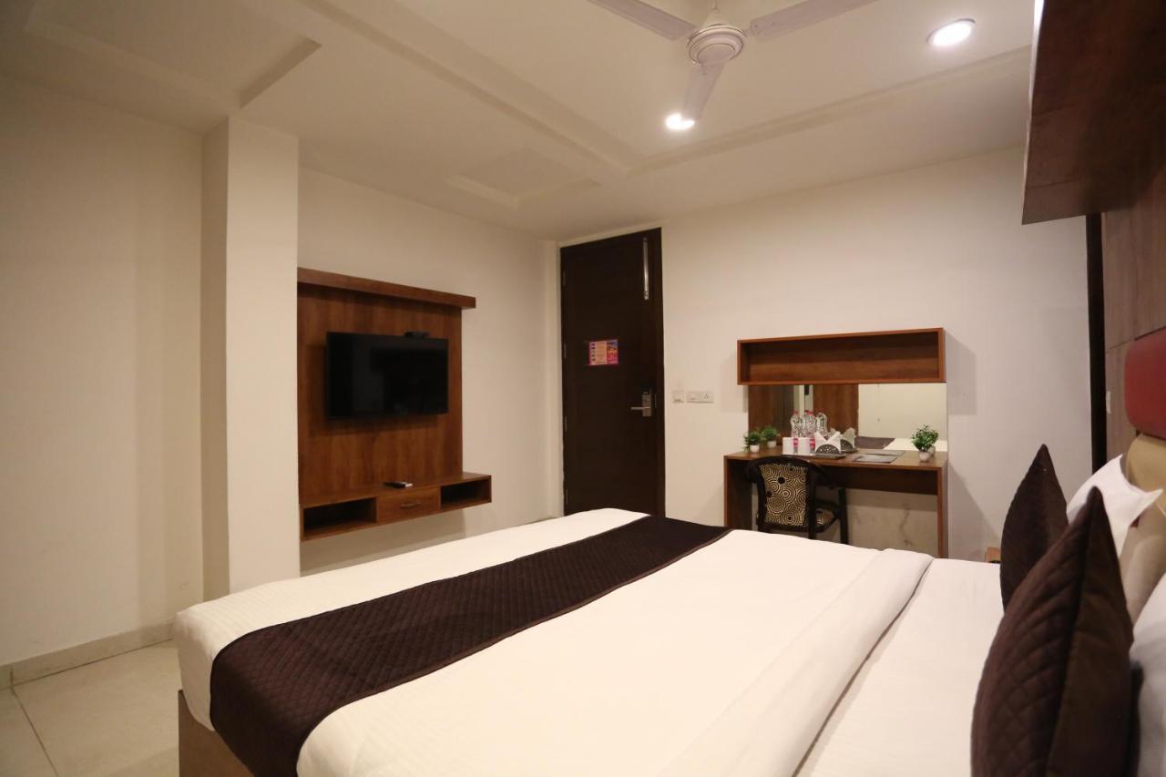 Hotel Sm Suits Near Delhi Airport-Unit By Grand Urban Luxury Neu-Delhi Exterior foto